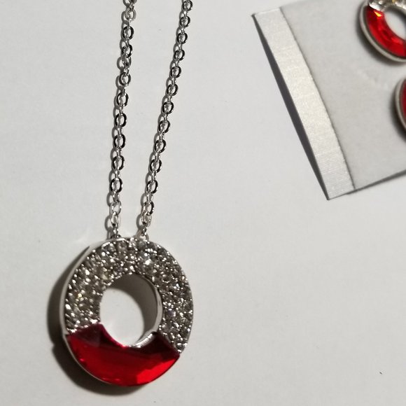 Circle Of Life Pendant Necklace and Earrings Set on silver Rhodium Plated - Picture 5 of 9